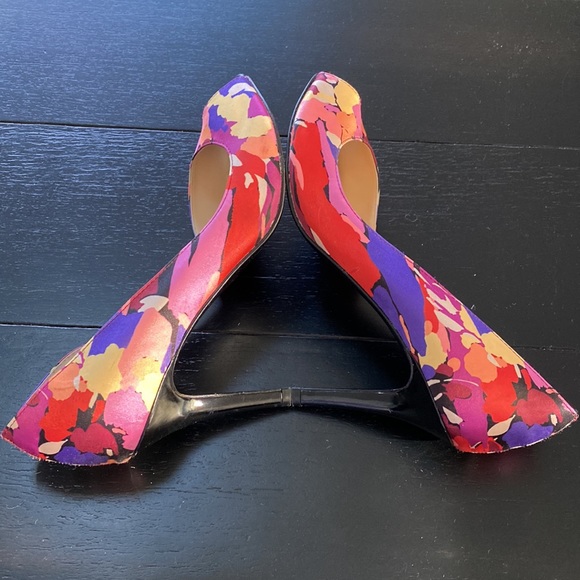 Marc Fisher Floral Fabric Heels. Size 9.5 - Picture 7 of 9